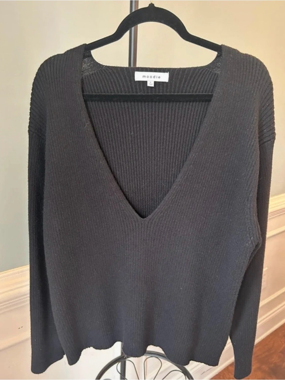 moodie Black V-Neck Ribbed Knit Sweater